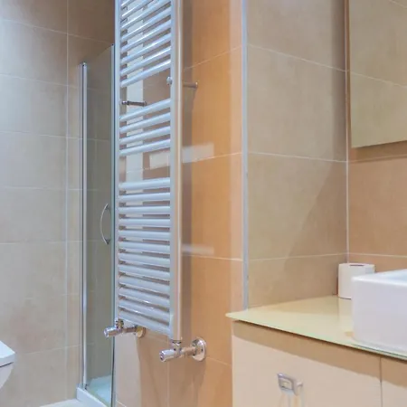 Cozy Calm 2 Bedroom In Luxury Residence, Maslak Sariyer * Istanbul